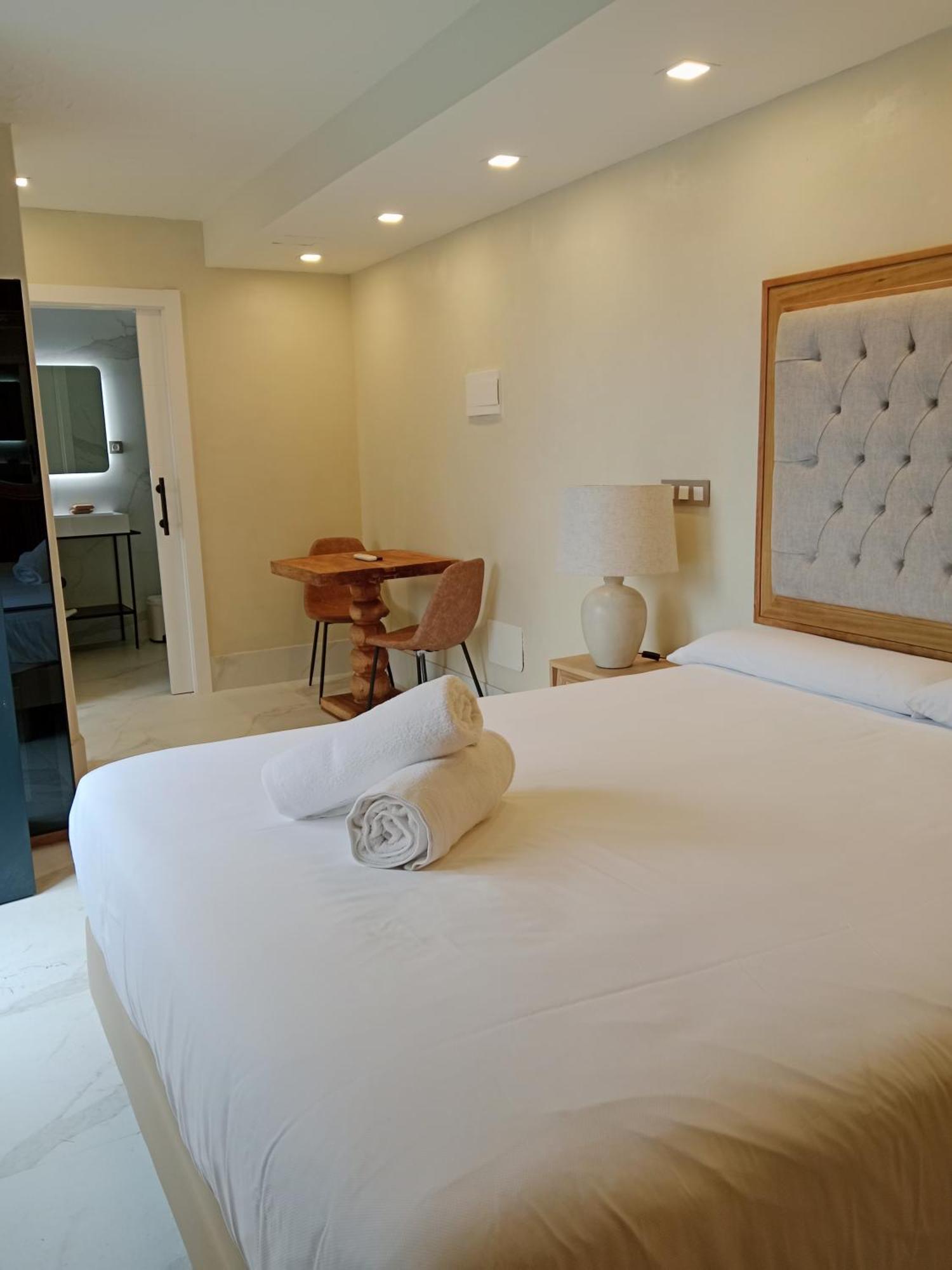 La Aldea Sonada Hotel Oviedo Luaran gambar